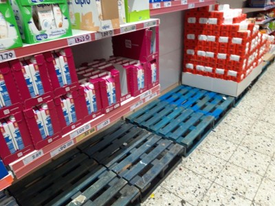 Netto_Milchregal.jpg