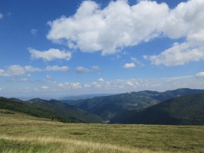 Blick vom Ijar auf die ferne Stadt