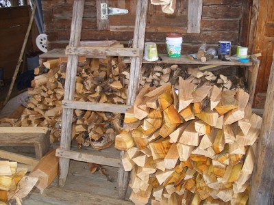 SS854094.JPG (380.13 KiB) 10366 mal betrachtet auf der Terasse vorübergehender Lagerplatz